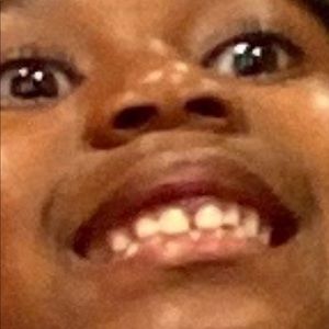 Meet your Posher, Lacey